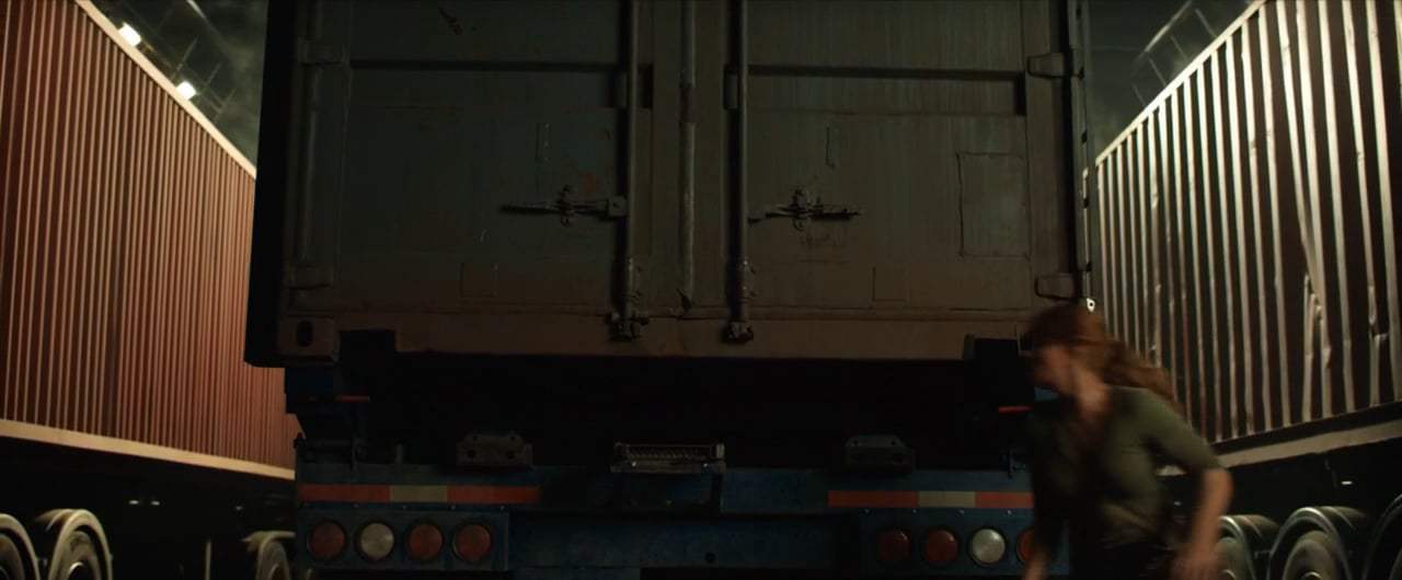 Jurassic World: Fallen Kingdom (2018) - Wakes Up