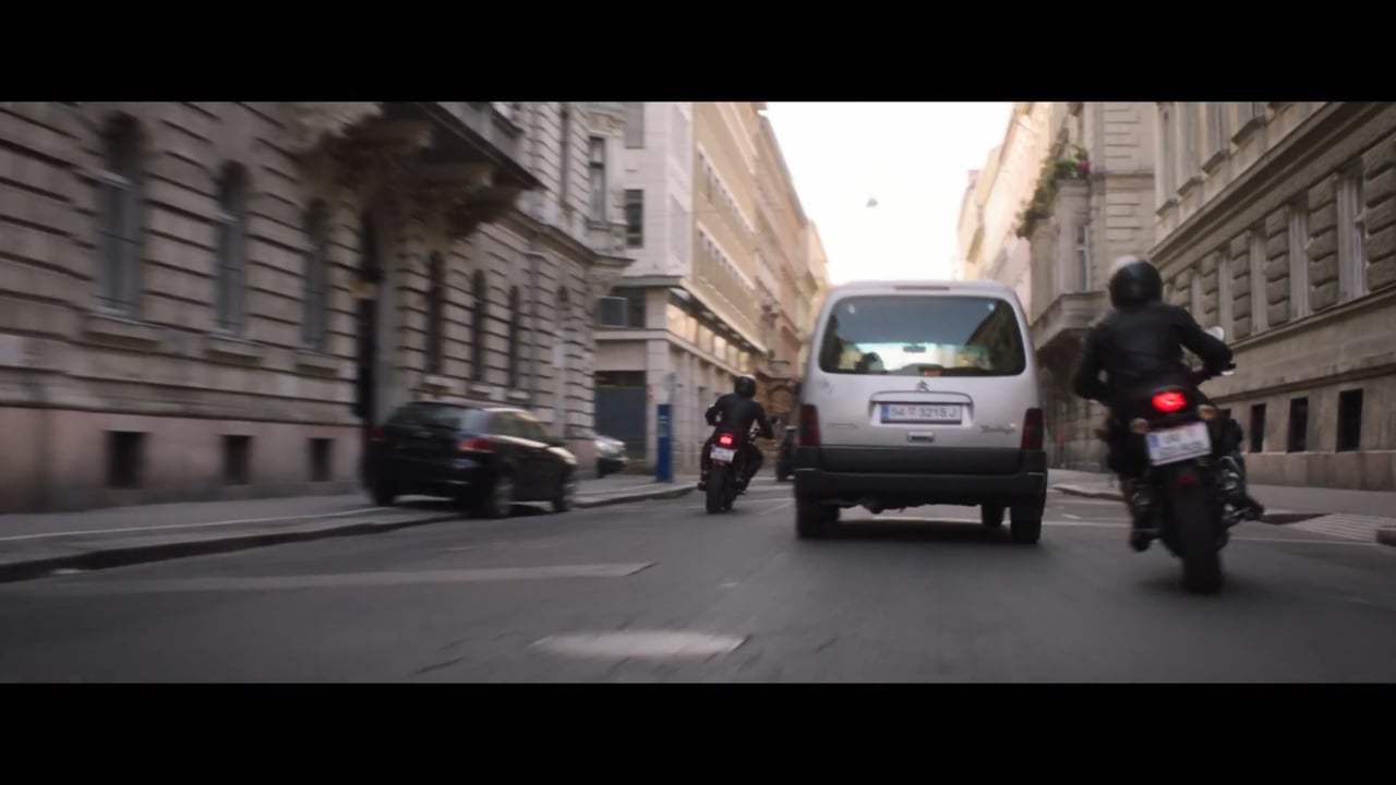 The Spy Who Dumped Me (2018) - Car Chase