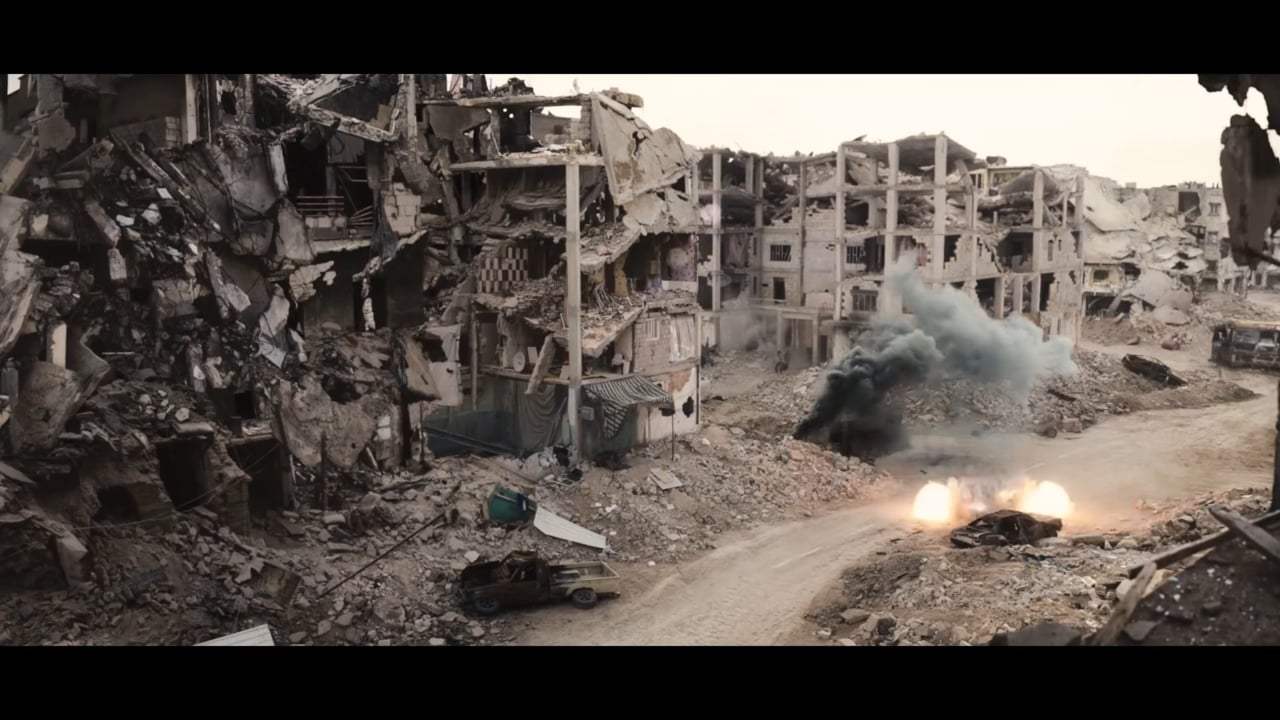 A Private War Trailer (2018)