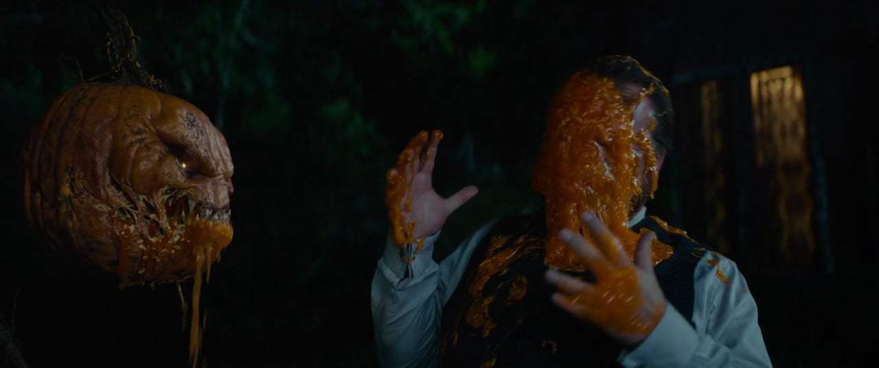 The House with a Clock in its Walls (2018) - Pumpkin Garden