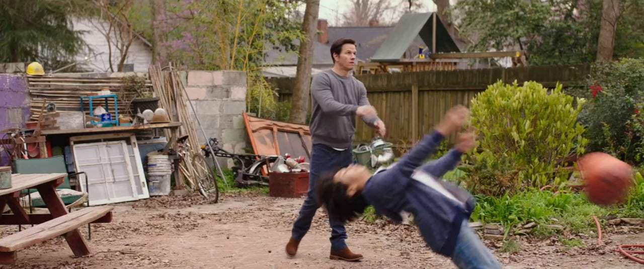 Instant Family International Trailer (2018)