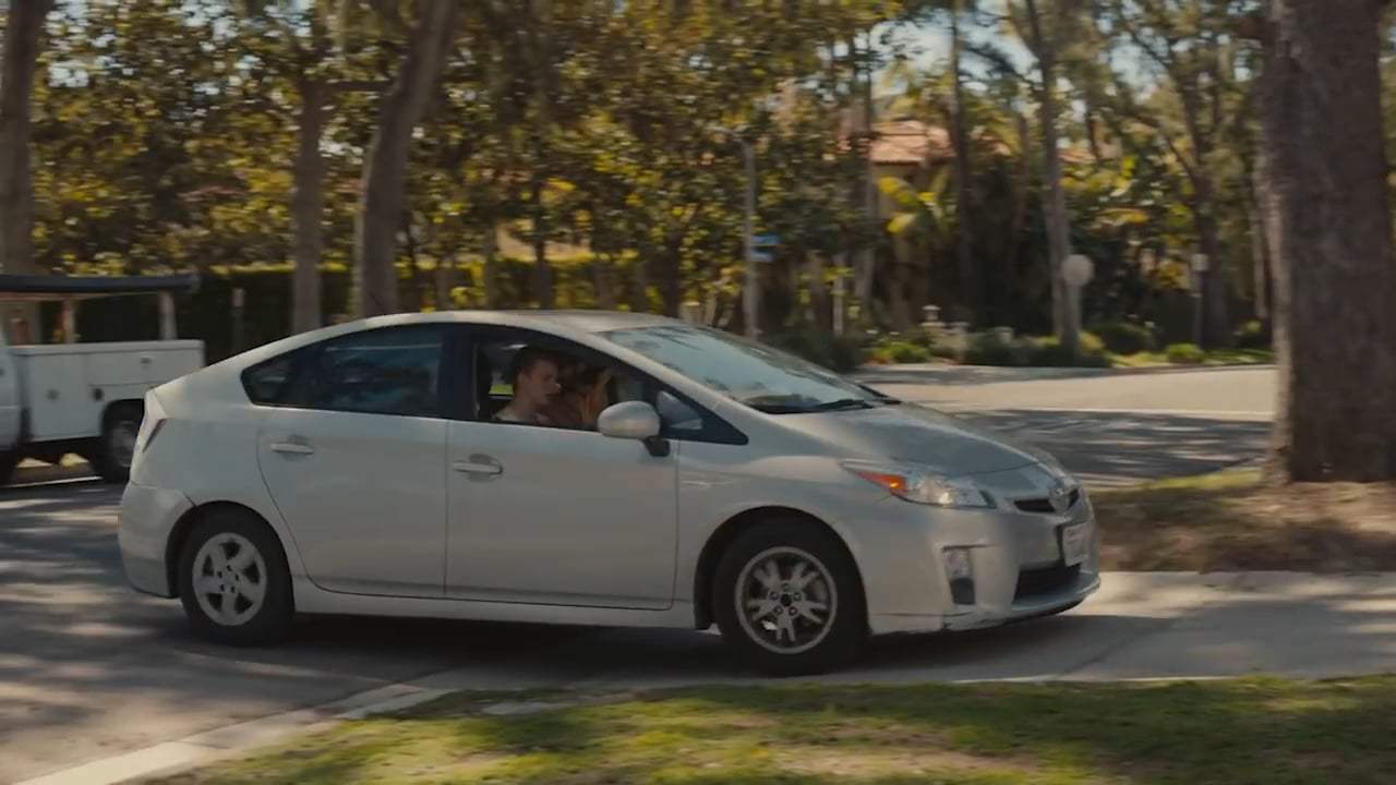 In a Relationship Trailer (2018)