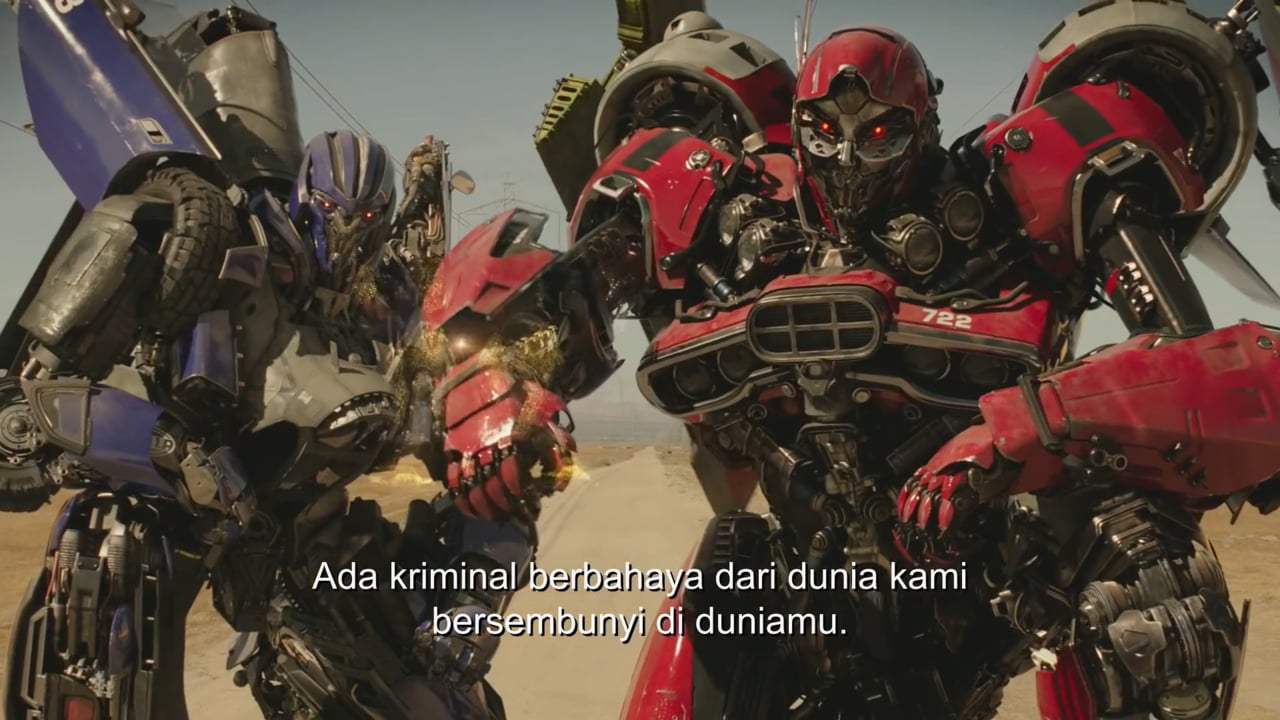 Bumblebee Featurette - Triple Changers (2018)