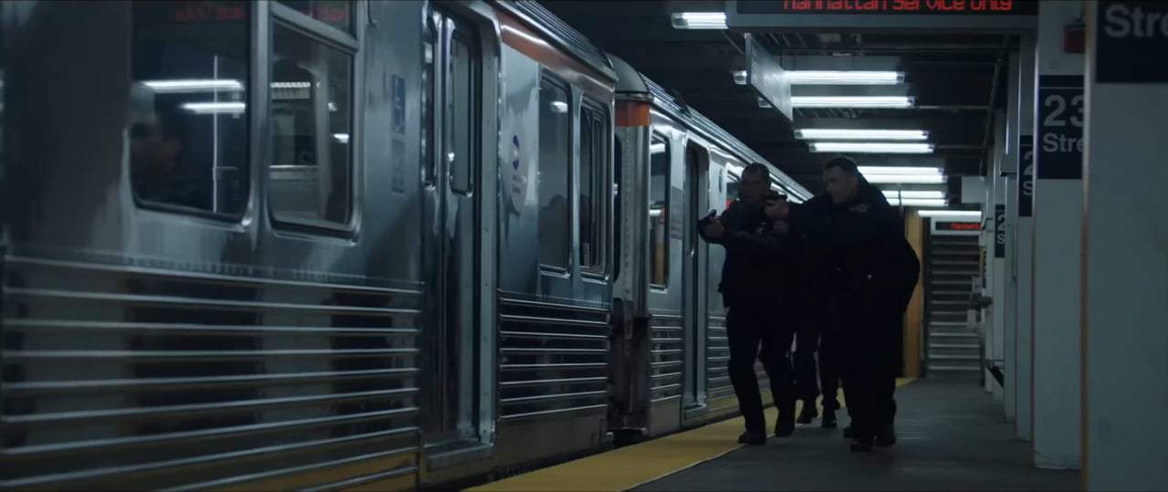 21 Bridges Trailer (2019)