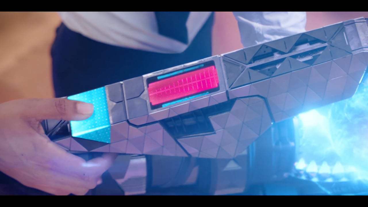 Men in Black International (2019) - Desert Weapon Test