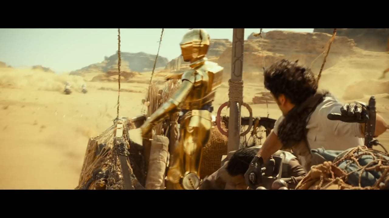 Star Wars: The Rise of Skywalker (2019) - Desert Chase