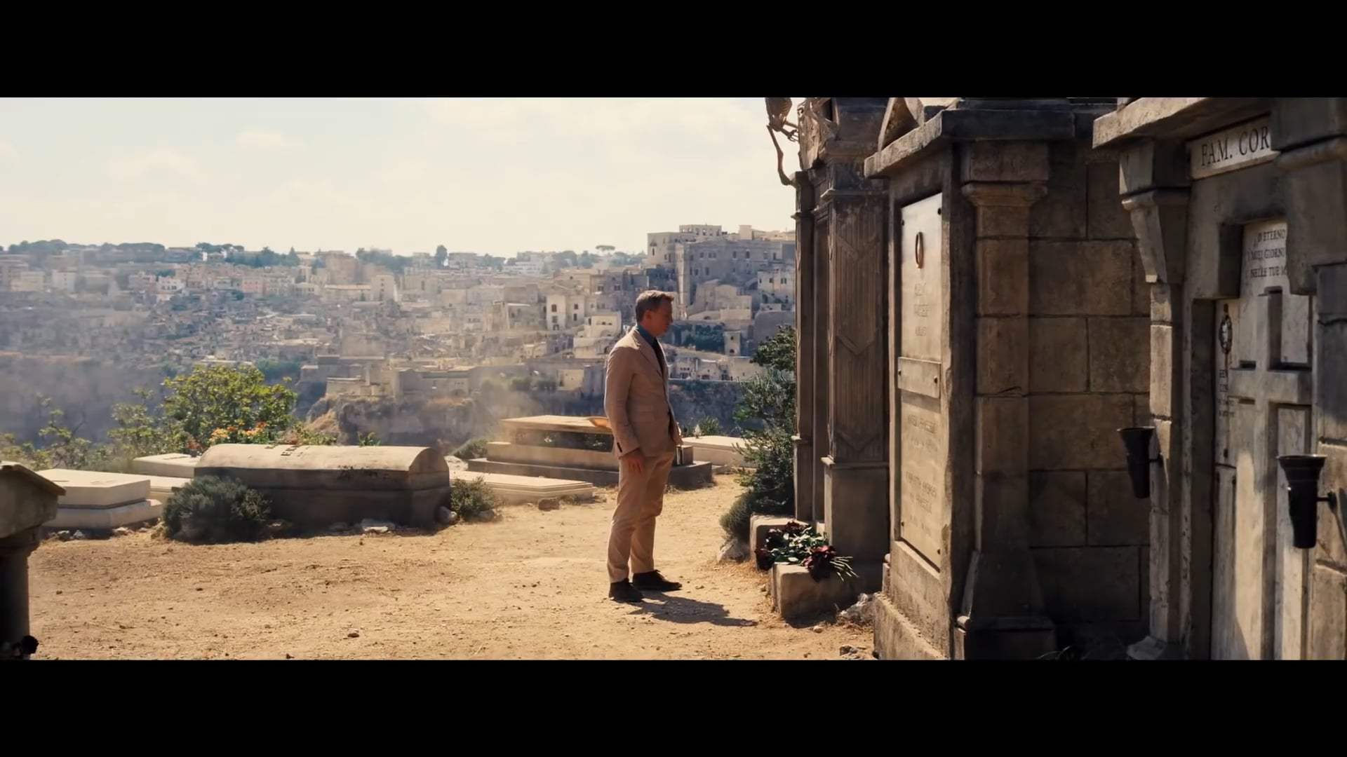 No Time to Die Theatrical Trailer (2021)