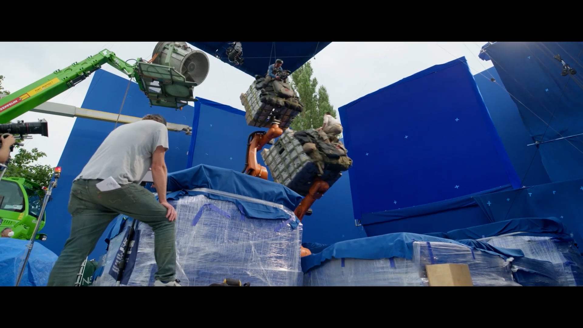 Uncharted Featurette - Behind the Stunts (2022)