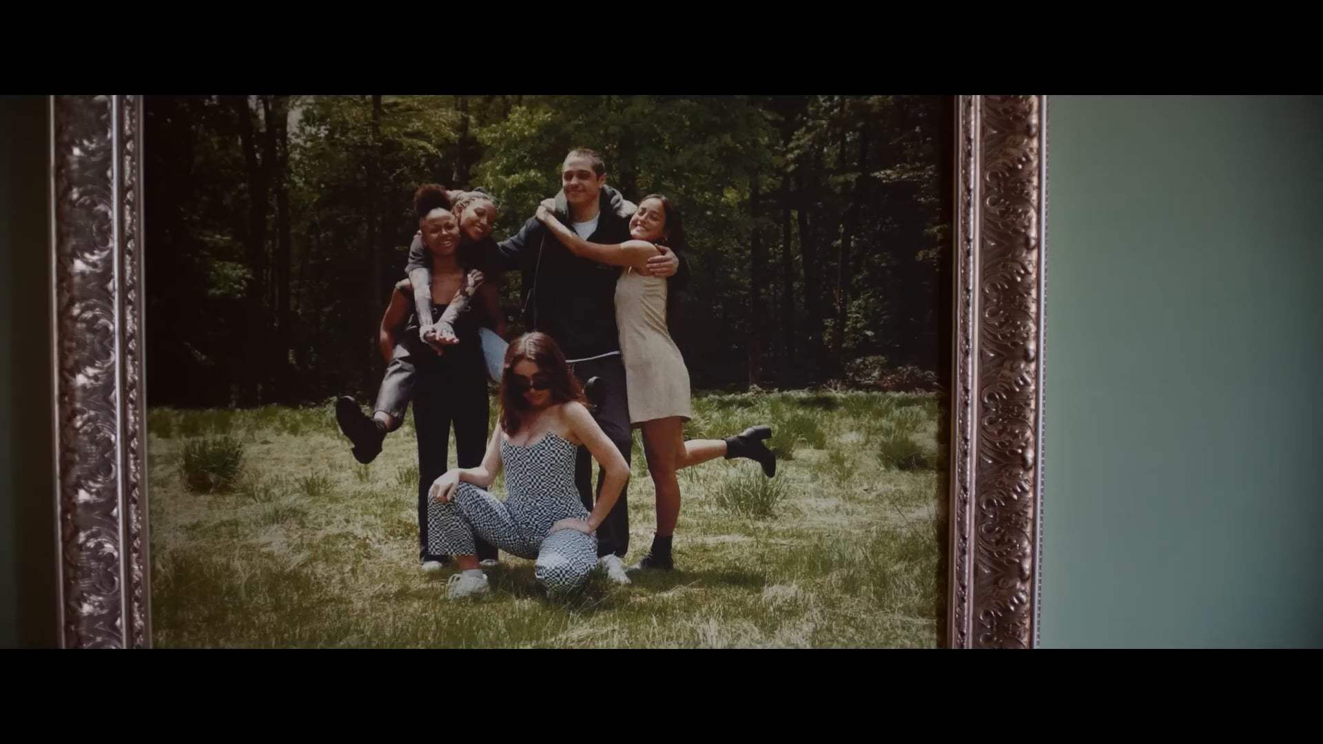 Bodies Bodies Bodies Trailer (2022)